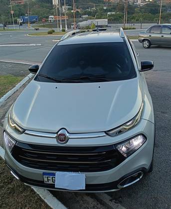 FIAT TORO 2.0 16V TURBO DIESEL VOLCANO 4WD AT9 FIAT TORO 2.0 16V TURBO DIESEL VOLCANO 4WD AT9